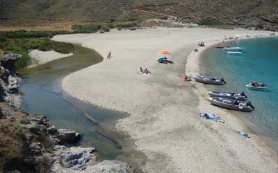 ενοικιαζόμενα δωμάτια στην άνδρο